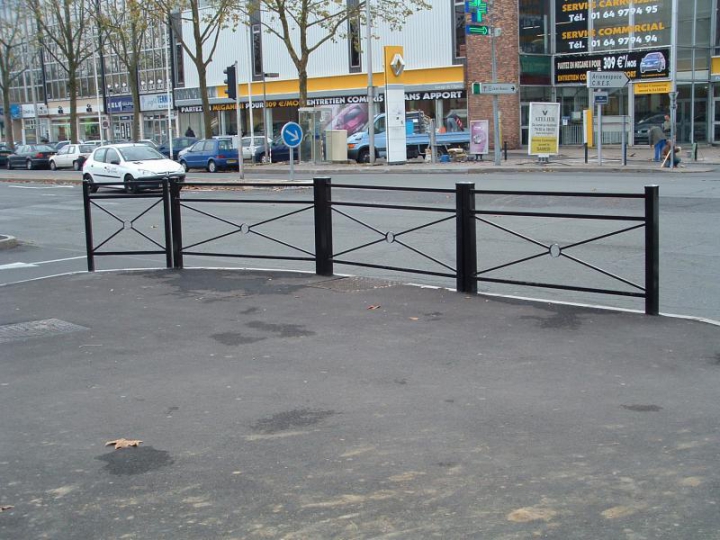Barrière de ville Evry